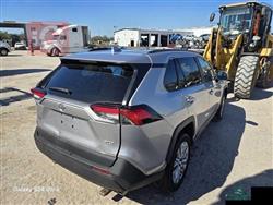 تۆیۆتا ڕاڤ 4